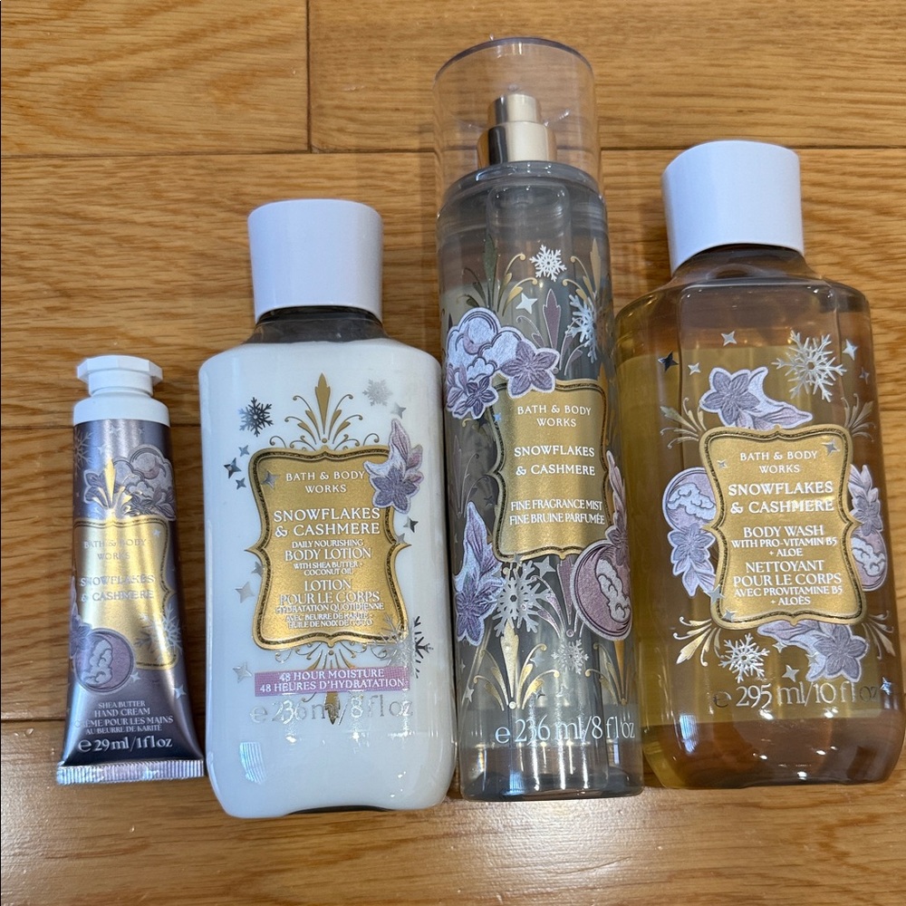 Bath & Body Works Snowflakes & Cashmere Lotion & Body Wash - White & Gold